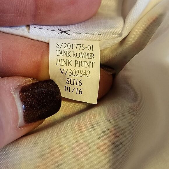 GAP shorts & tank romper, pink multicolor print, back zipper, size M - Picture 9 of 9